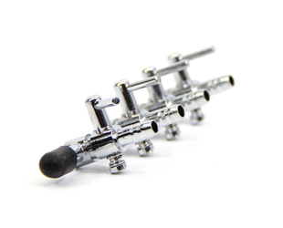 Metalowy rozdzielacz powietrza na 4 wyjścia, z zaworami do regulacji